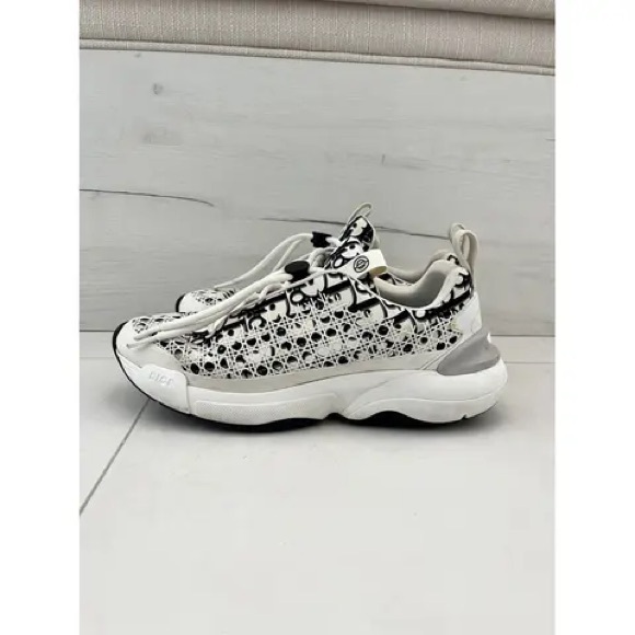 Incredible Dior B24 Sneaker size 41 EU in good condition - Picture 1 of 6